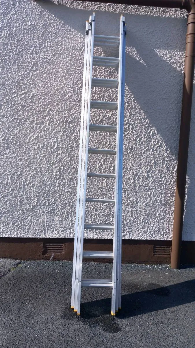 Lyte triple ladder - Image 1
