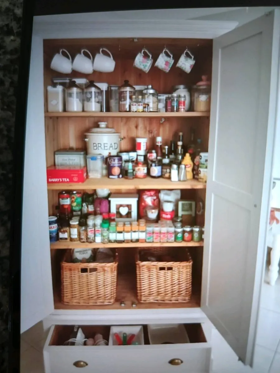 Kitchen larder - Image 1