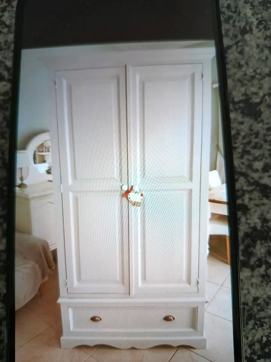 Kitchen larder - Image 2