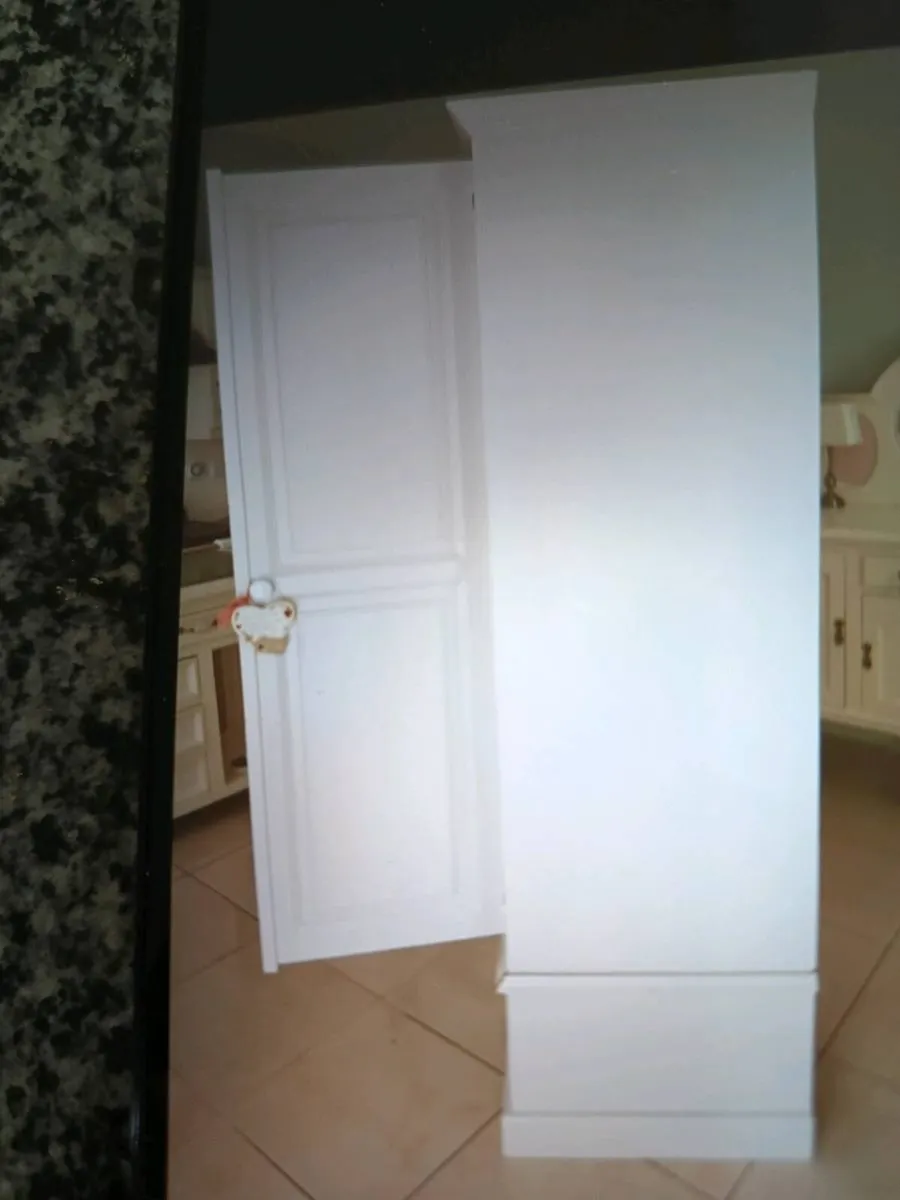 Kitchen larder - Image 3