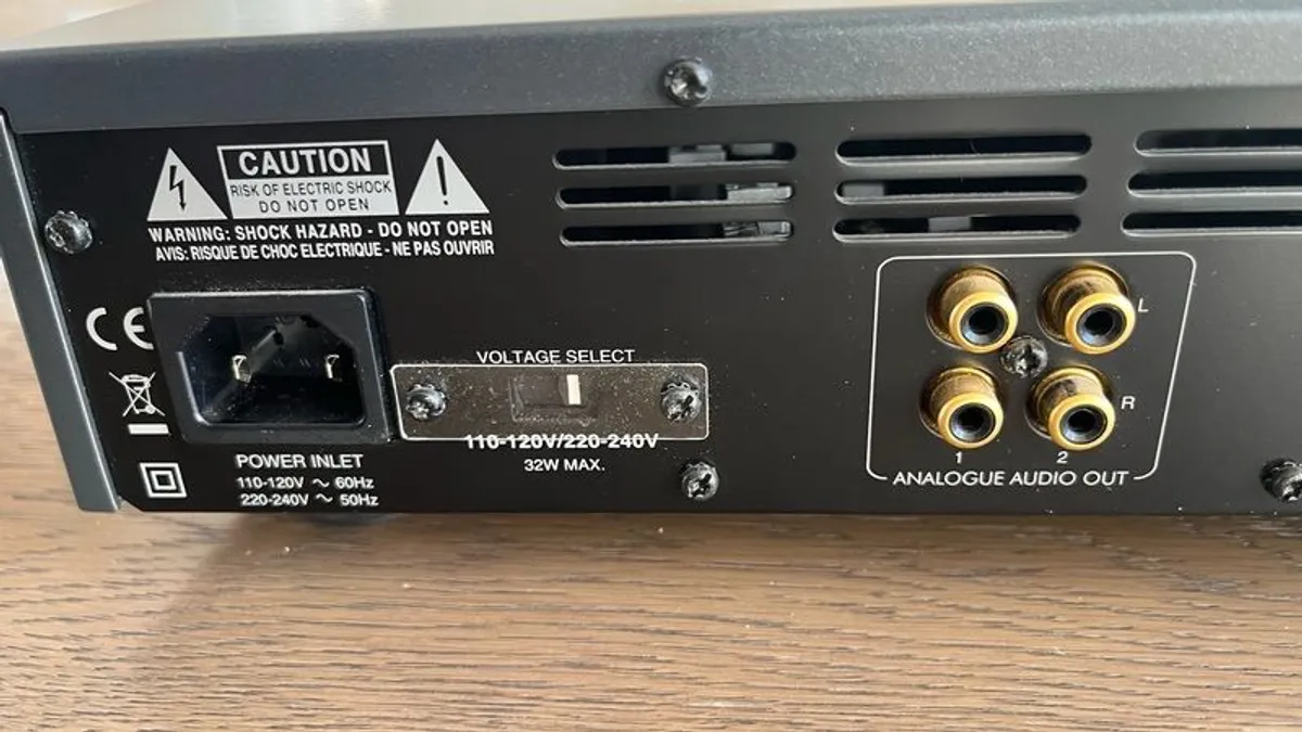 Arcam FMJ CD17 player - Image 4