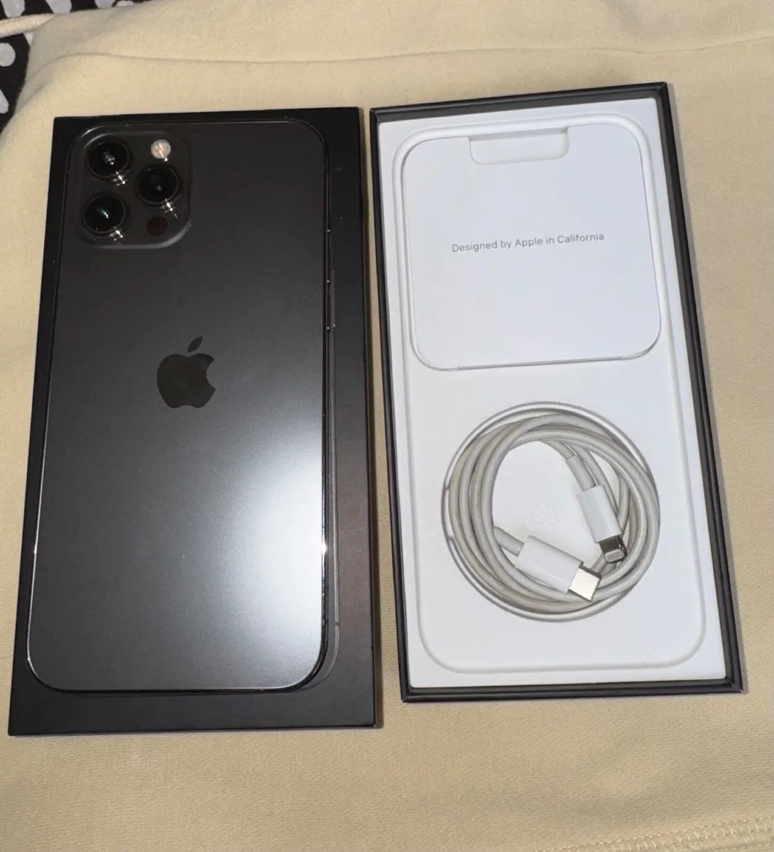 Iphone 12 pro max 128GB - Image 2