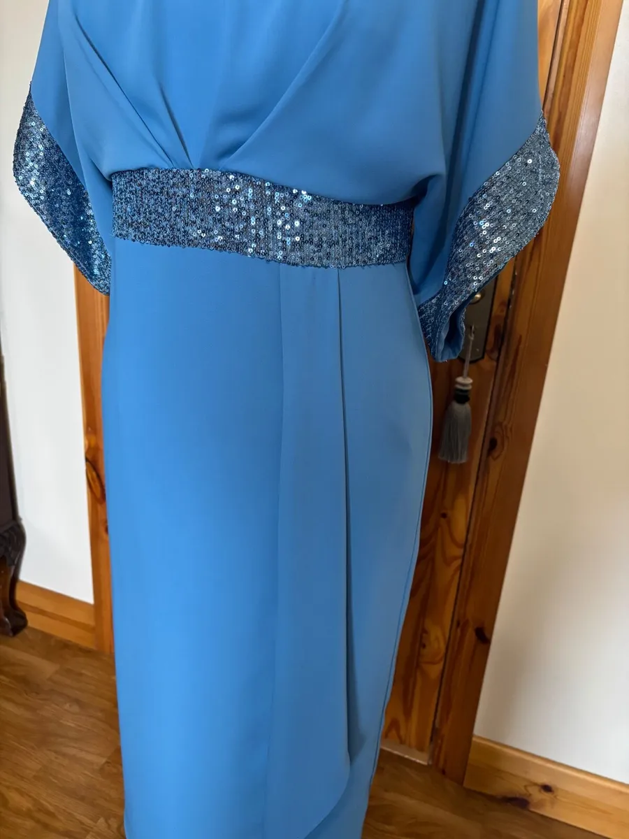 Mother of the bride/groom dress - Image 3
