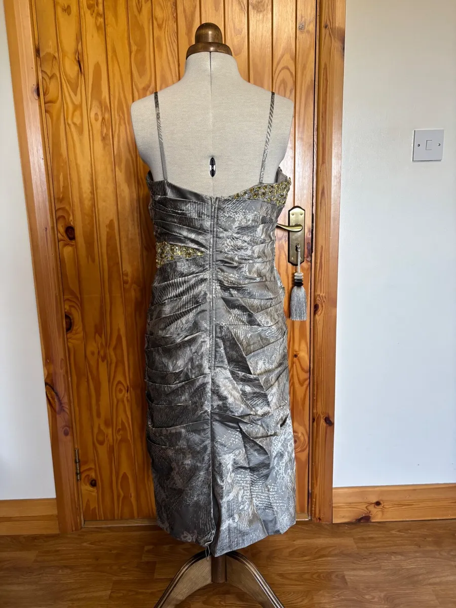 Mother of the bride/groom dress - Image 2