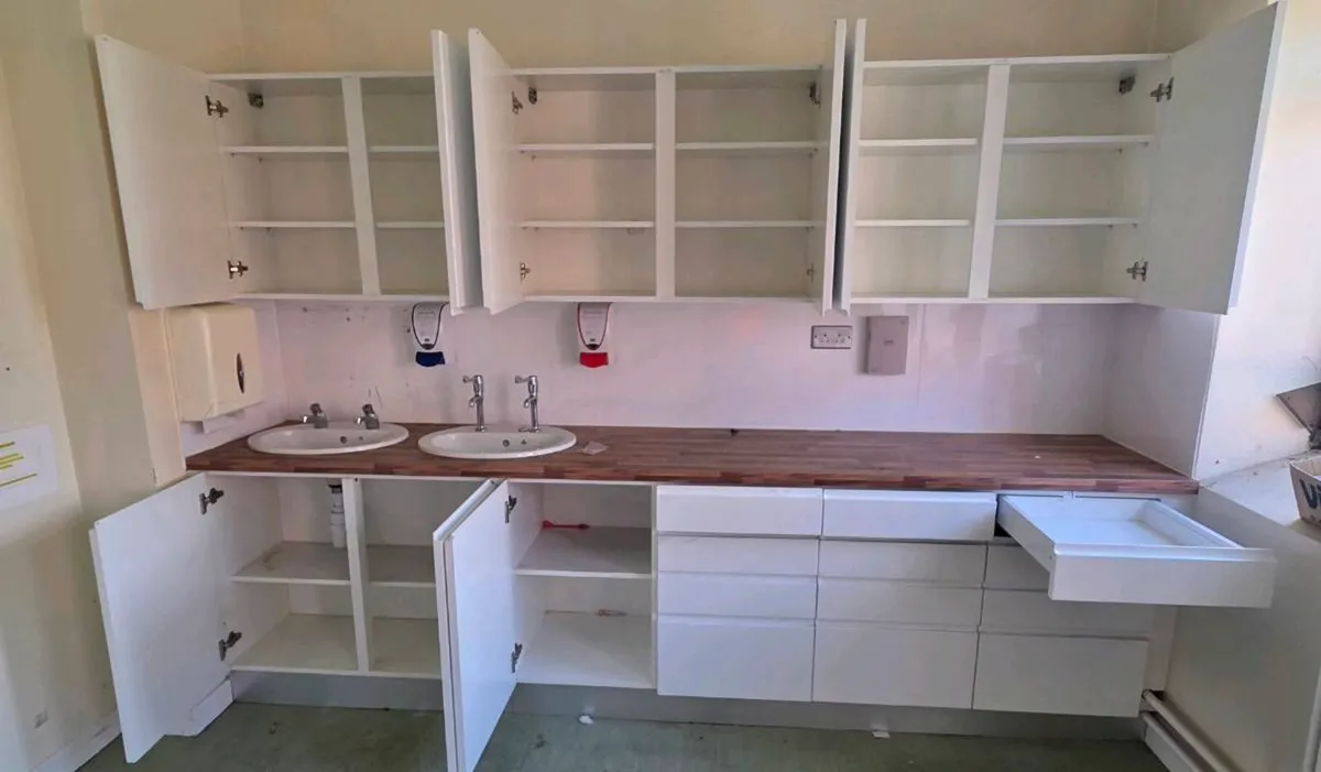 Glass White Kitchen Units - Image 2