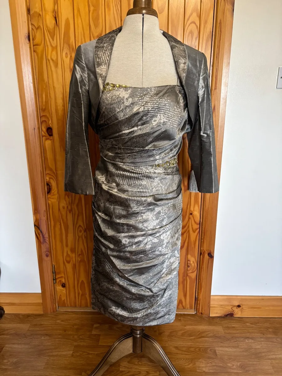 Mother of the bride/groom dress - Image 1