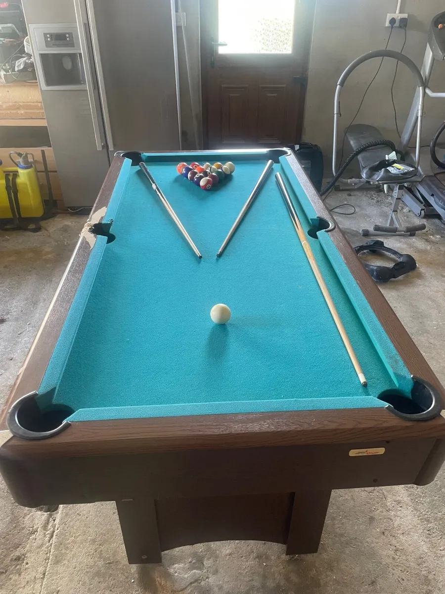 Pool table - Image 2