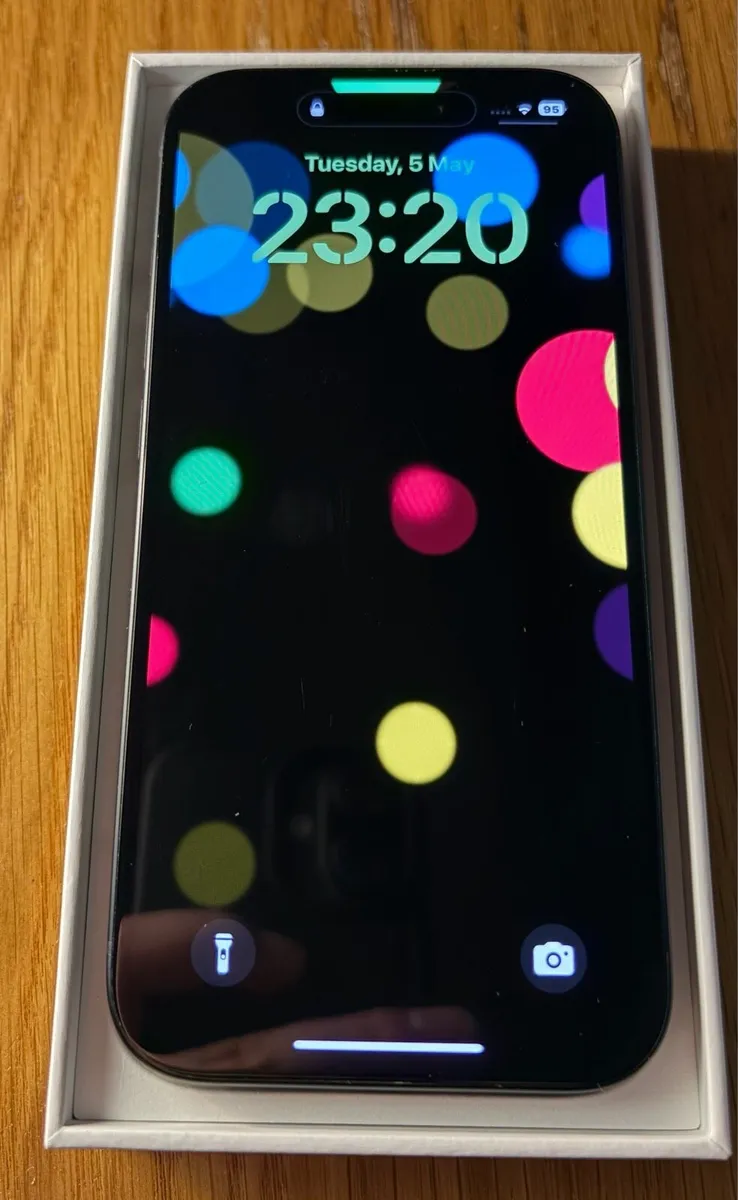 Apple iPhone 15 - Image 1