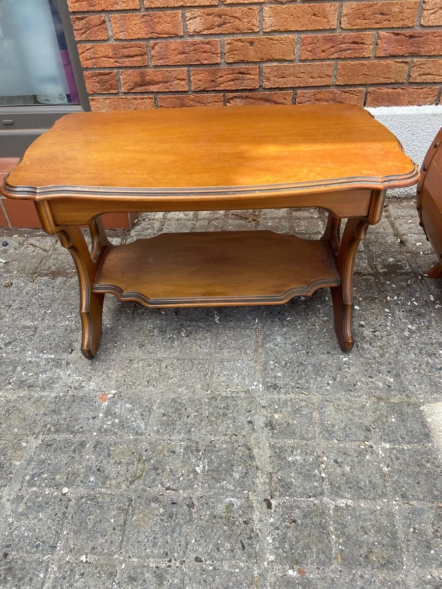 Solid wood coffee table - Image 1