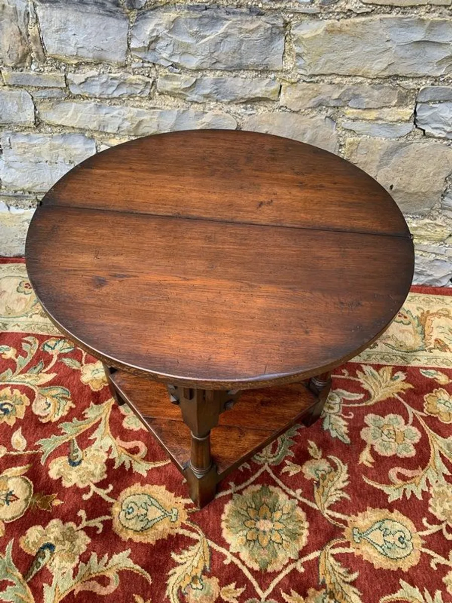 Early 20th Century solid oak gate leg drop leaf table. - Image 2