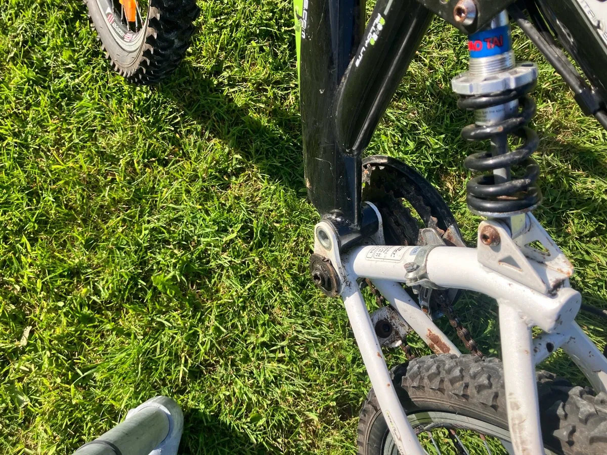 Tacx bike stand - Image 3