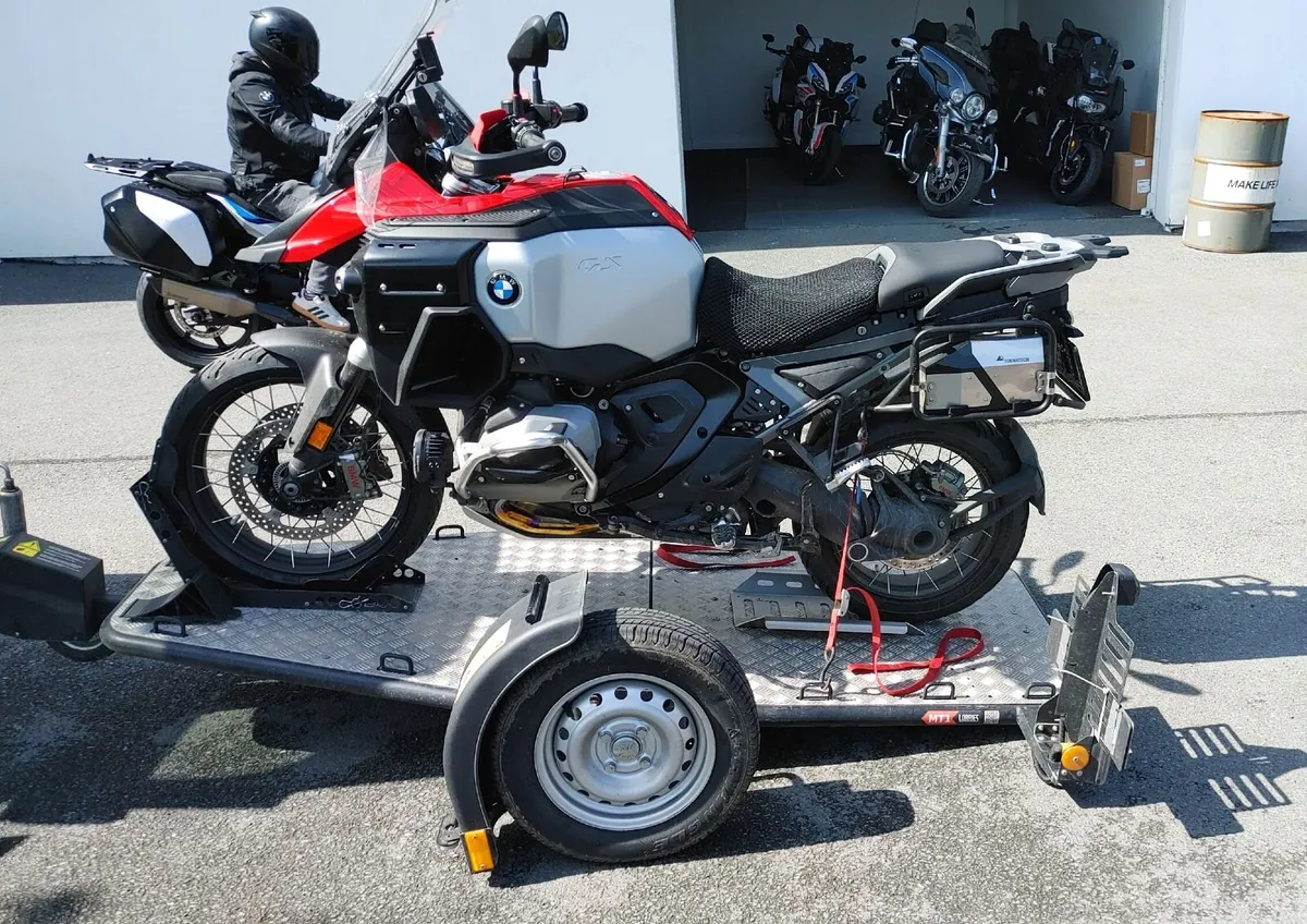 MOTORBIKE TRANSPORT TO/FROM THE SOUTH AND EAST. - Image 1