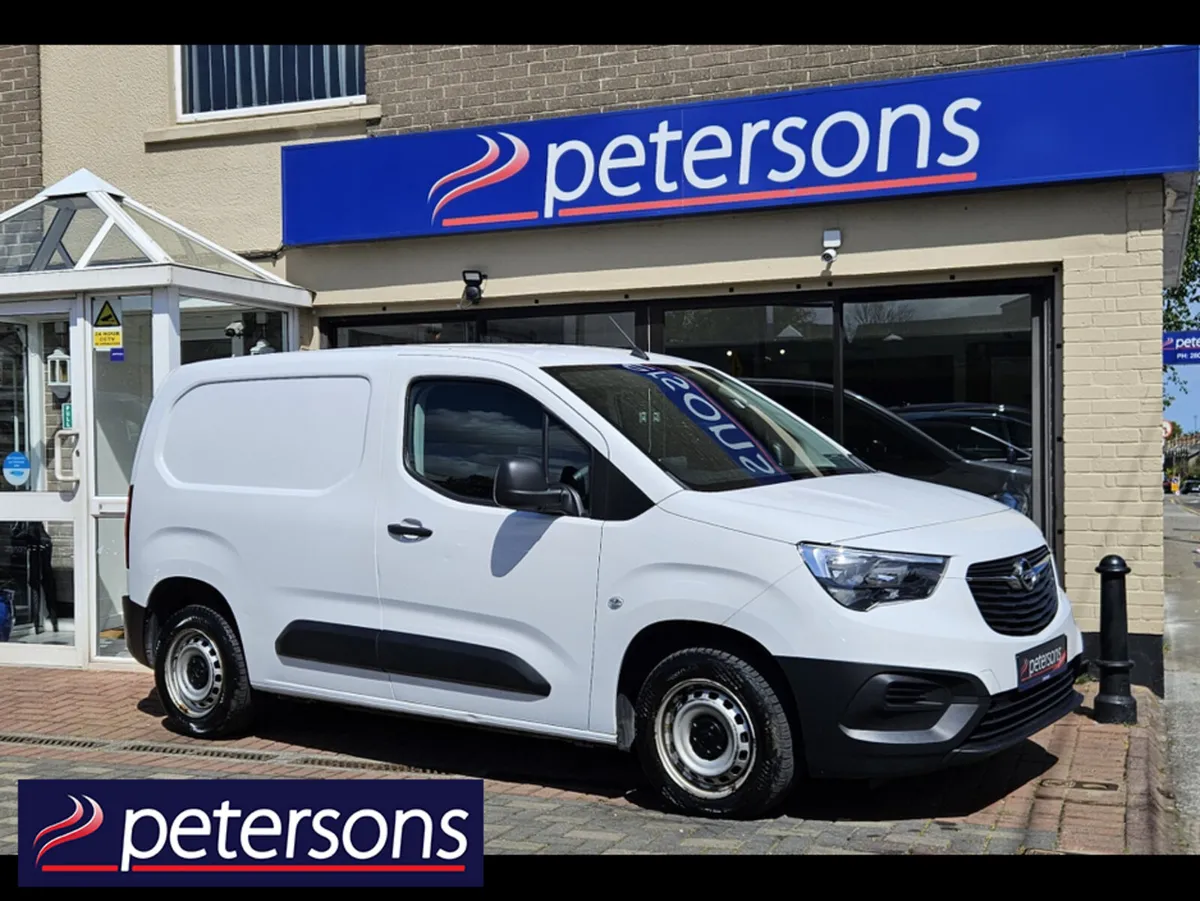 Opel Combo 1.5D KOMFORT TRIM - Image 1