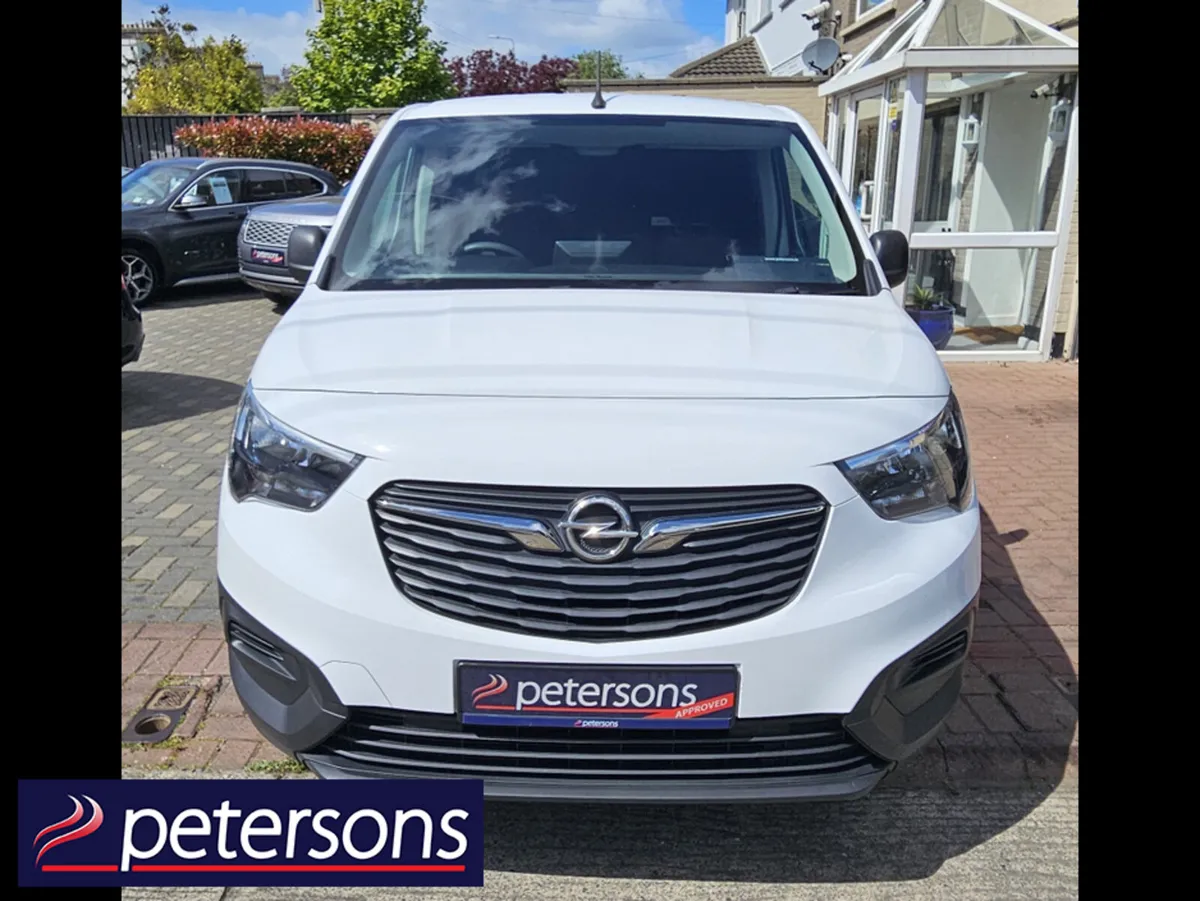 Opel Combo 1.5D KOMFORT TRIM - Image 4