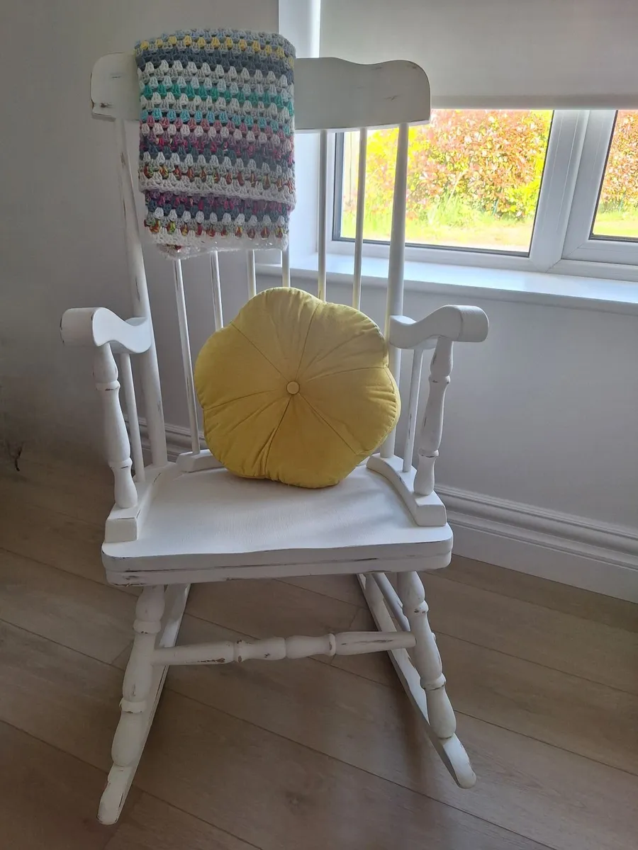 Rocking chair, crochet throw and cushion - Image 1