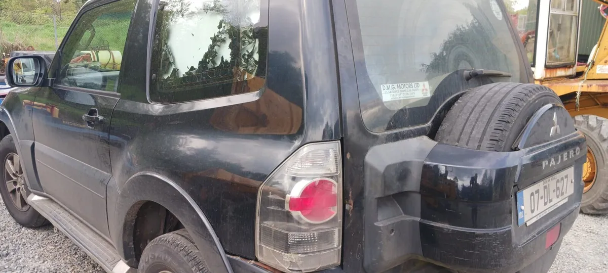 07 i Pajero Jeep - Image 2