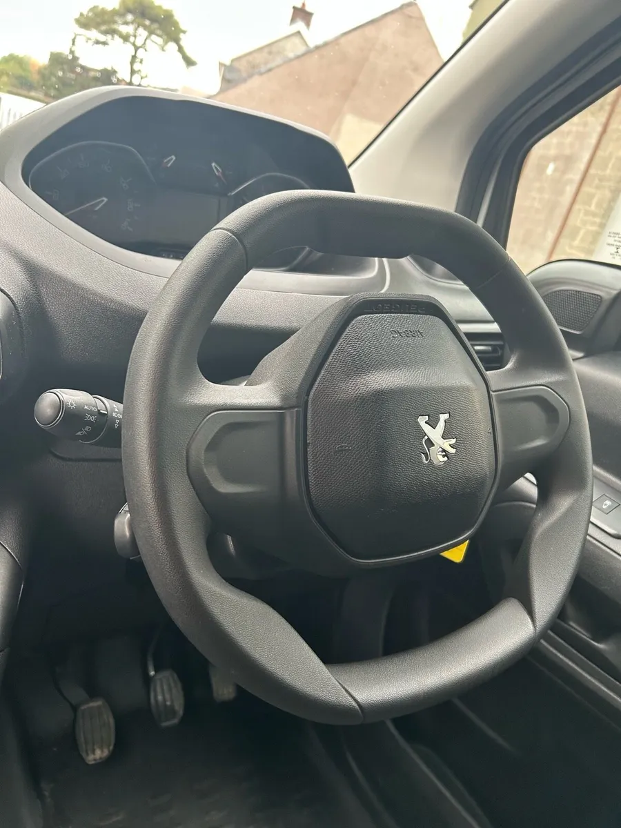 Peugeot Partner Mint condition. VAT INCLUDED - Image 3