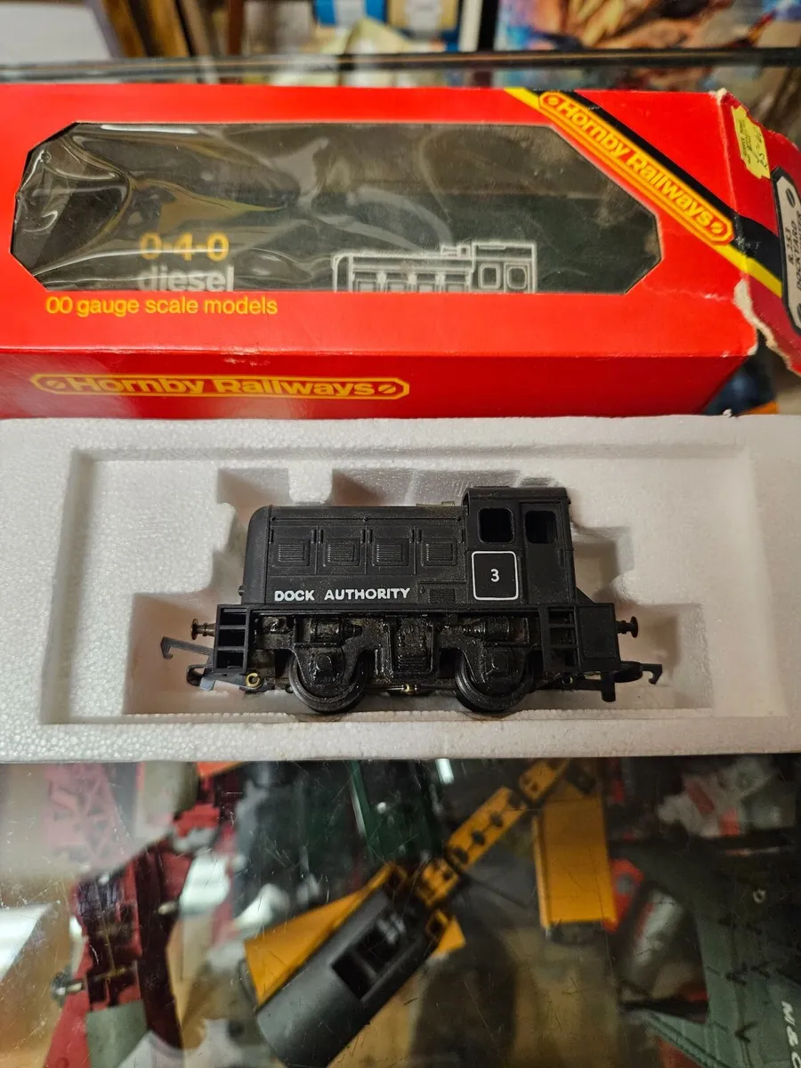 Hornby OO Gauge Dock Shunter - Image 2