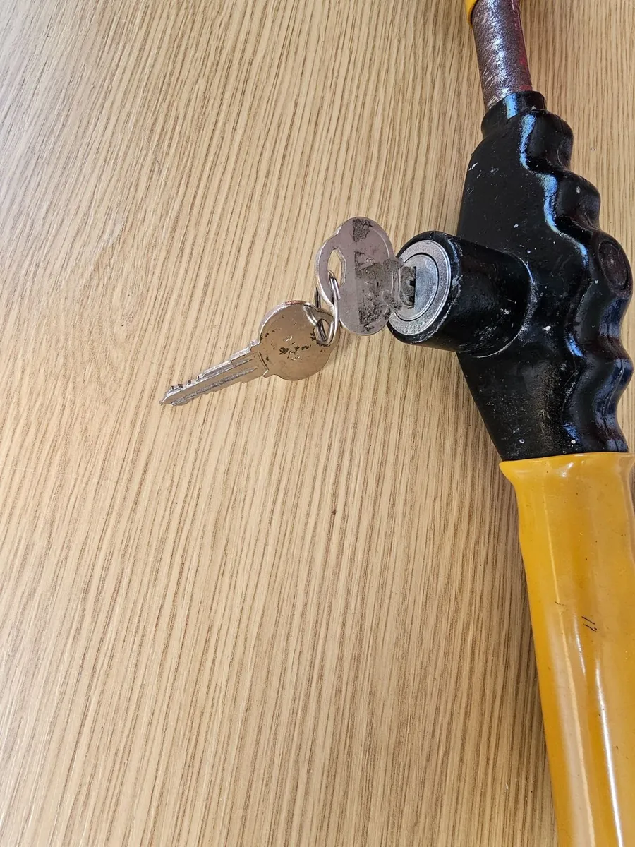 steering wheel lock - Image 4