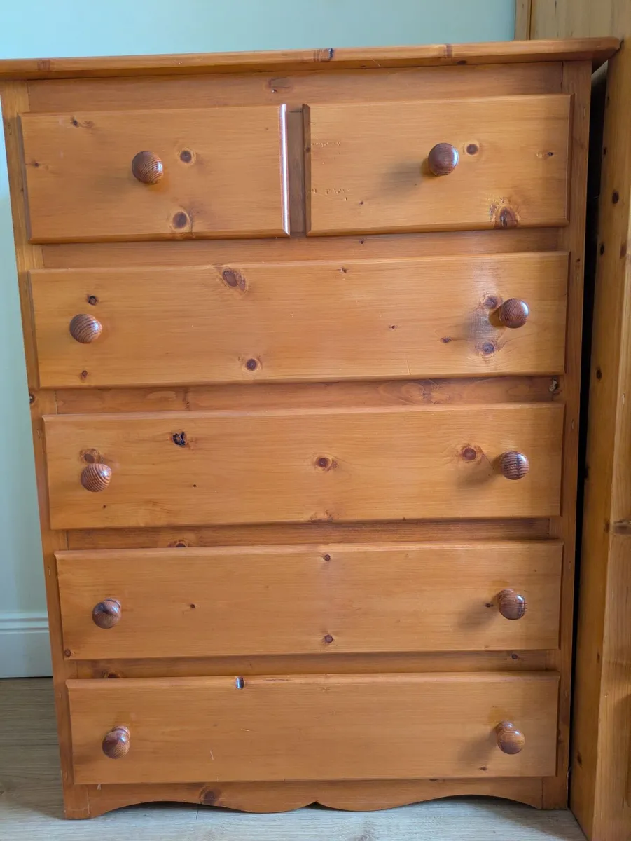 Bedroom furniture - Image 2