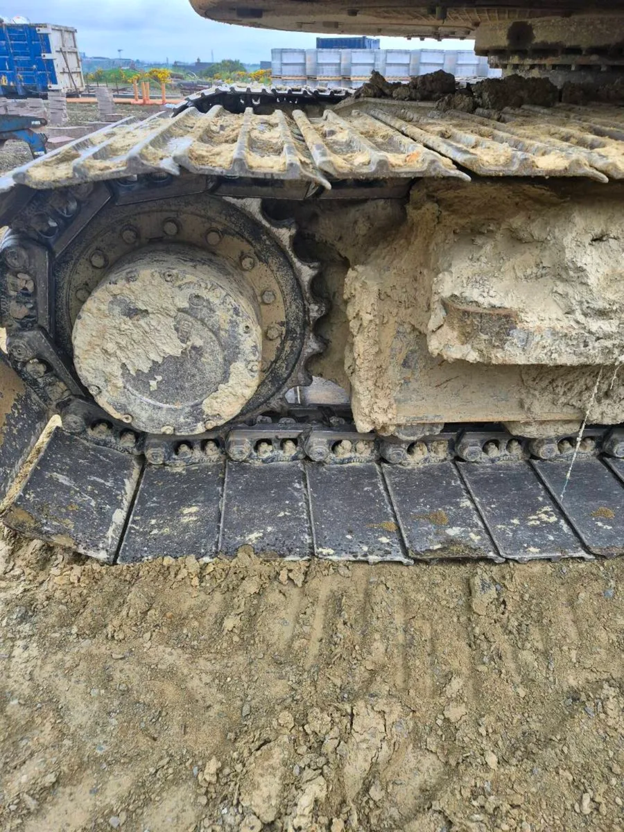 Komatsu 138-11 - Image 1