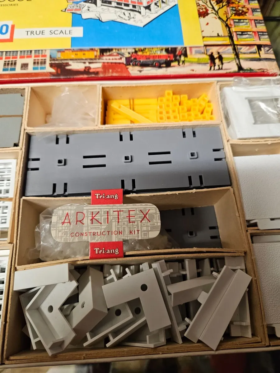 Vintage Triang Spot on Arkitex Construction Kit - Image 3