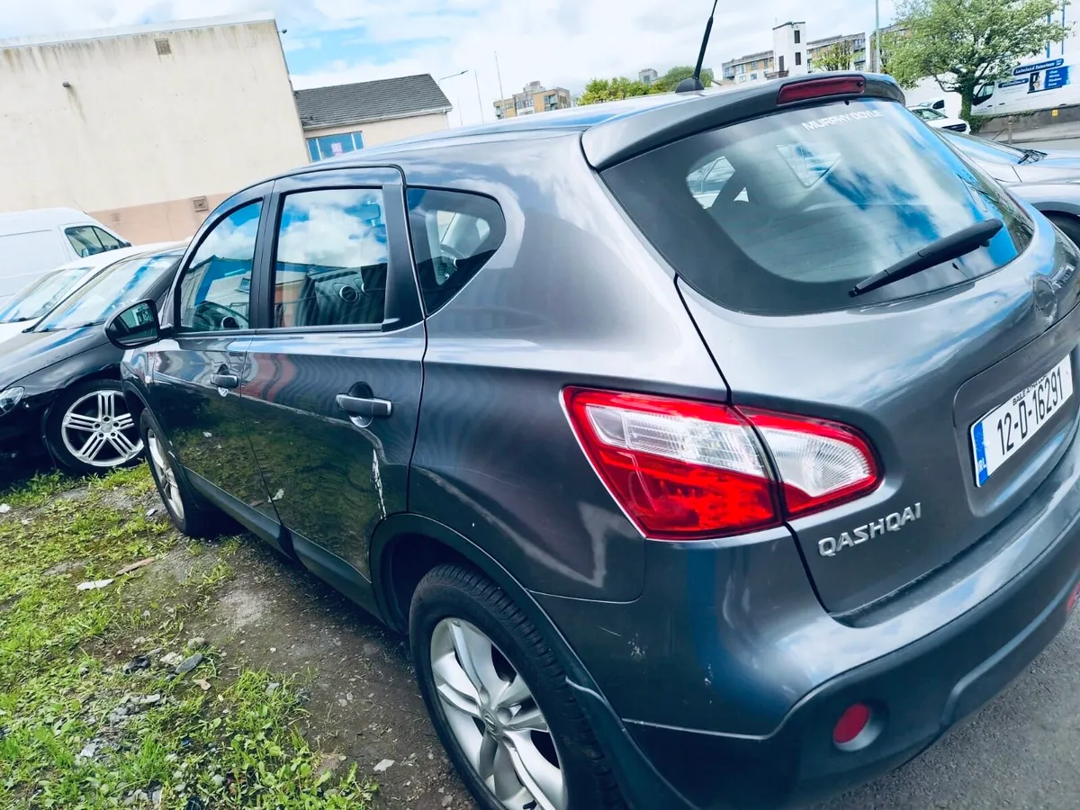 Nissan Qashqai Automatic 150km - Image 2