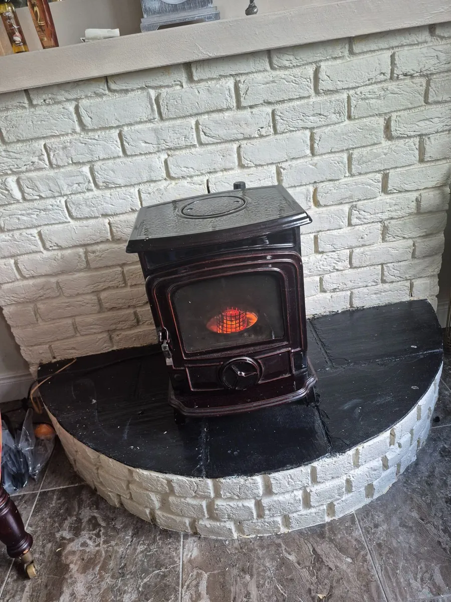 Stanley Oil Stove.. - Image 2