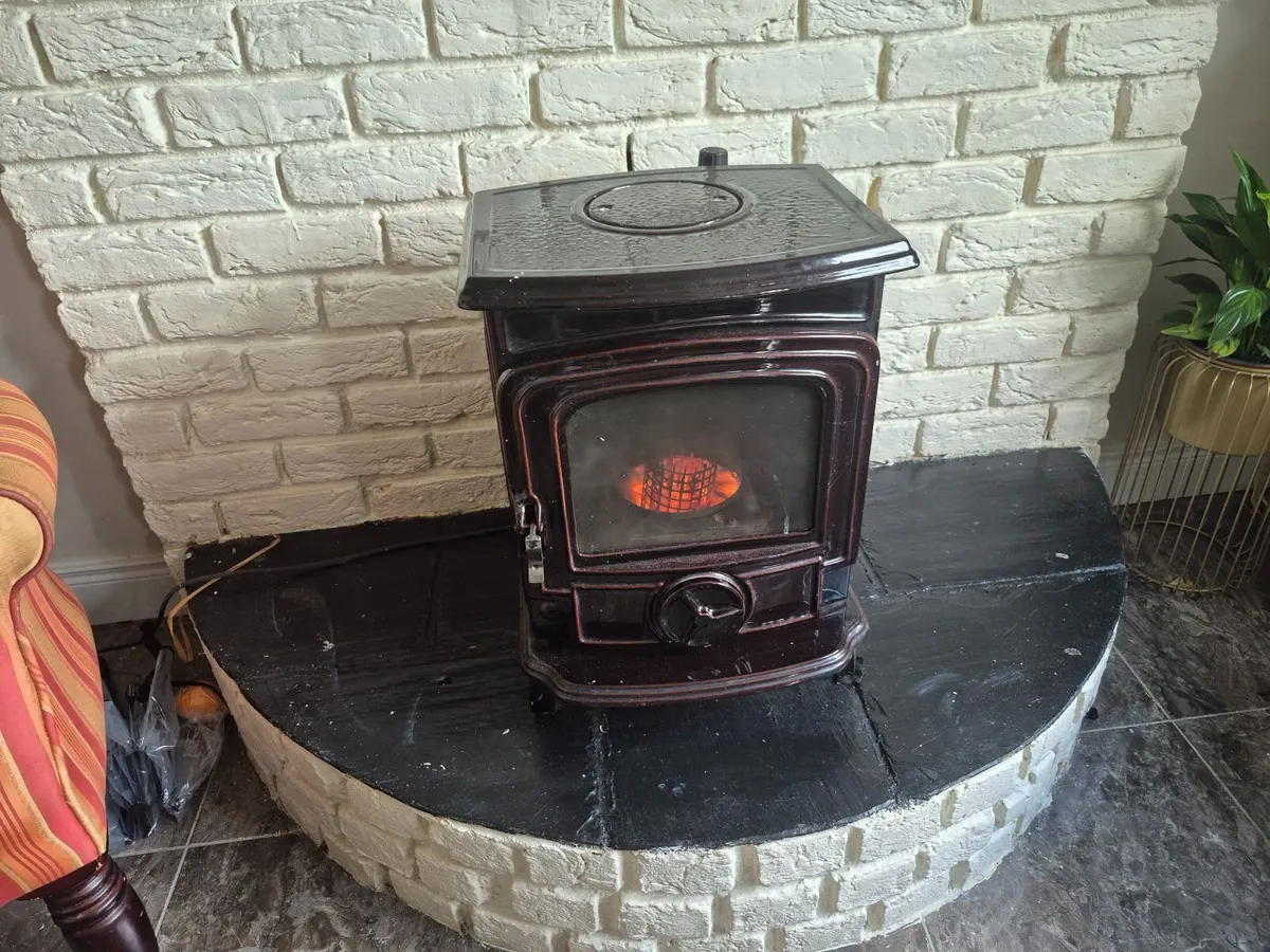 Stanley Oil Stove.. - Image 3