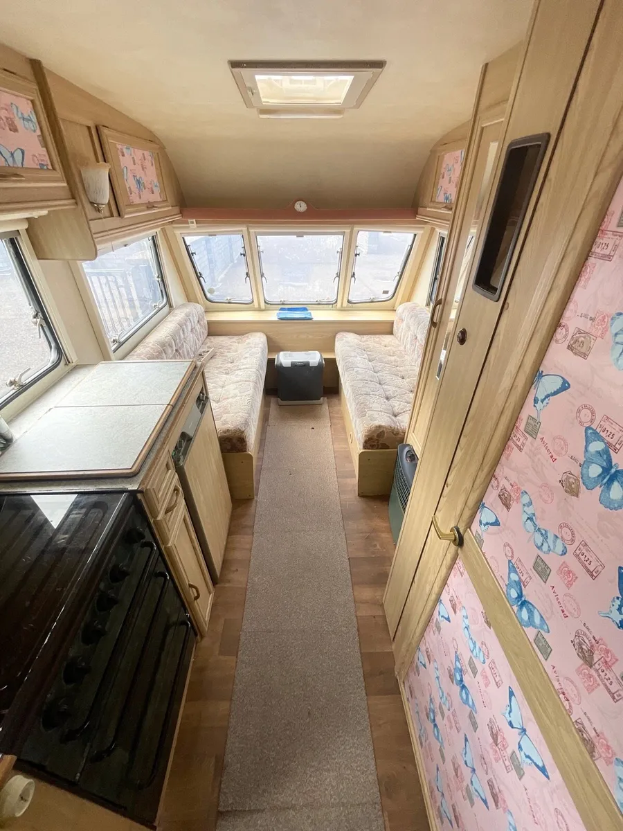 5 berth lunar caravan - Image 3