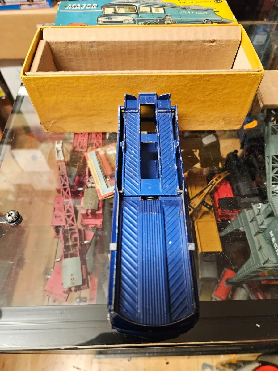 Corgi 1970's Racing Car Transporter - Image 2