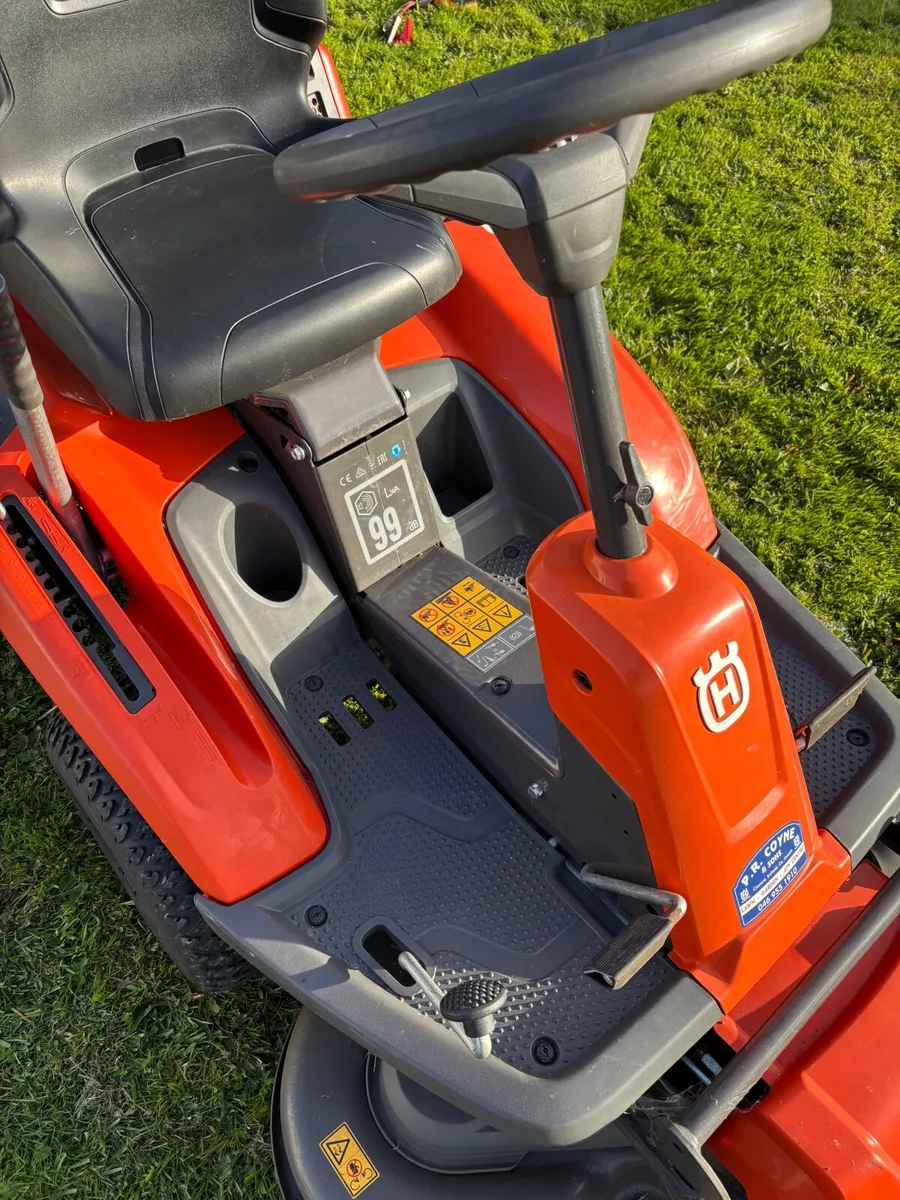 Ride on lawnmower - Image 3