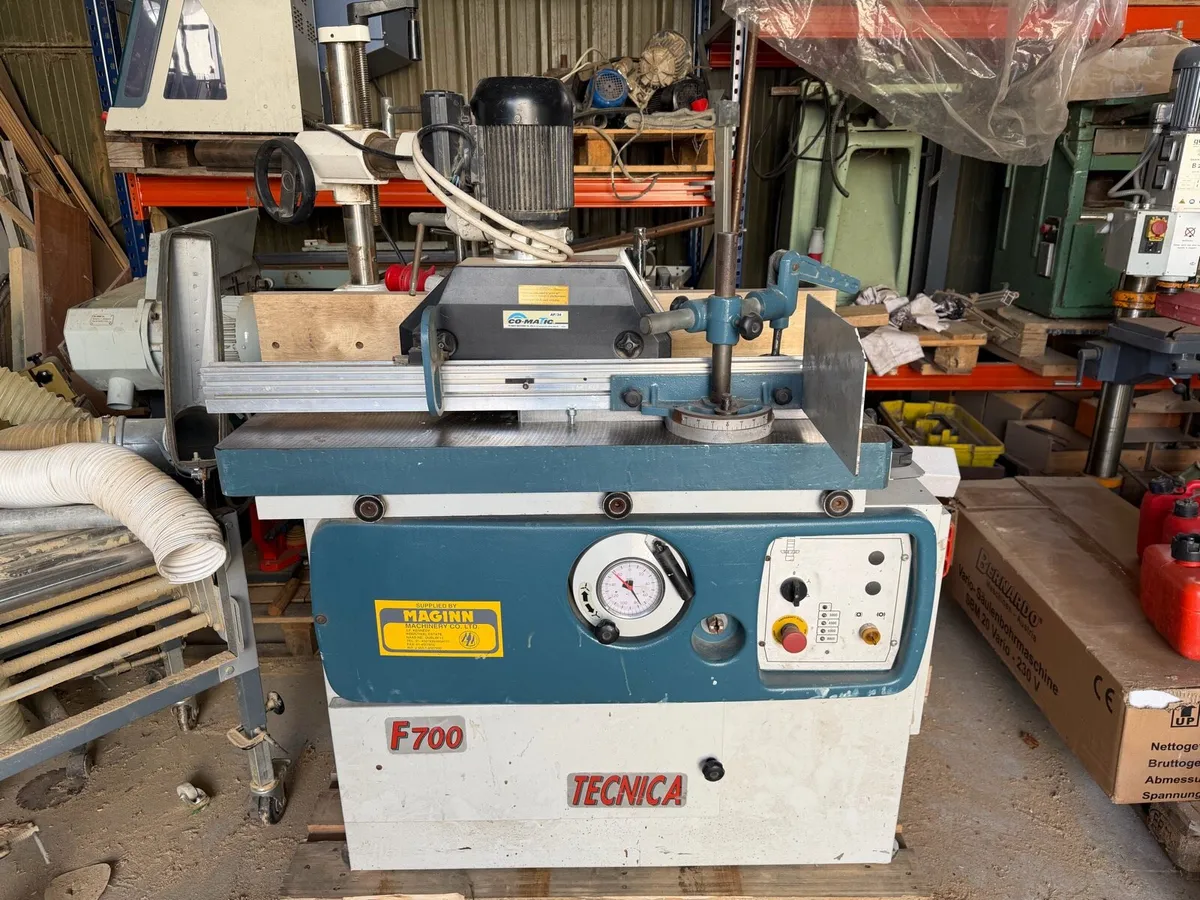 Spindle moulder & powerfeed - Image 2