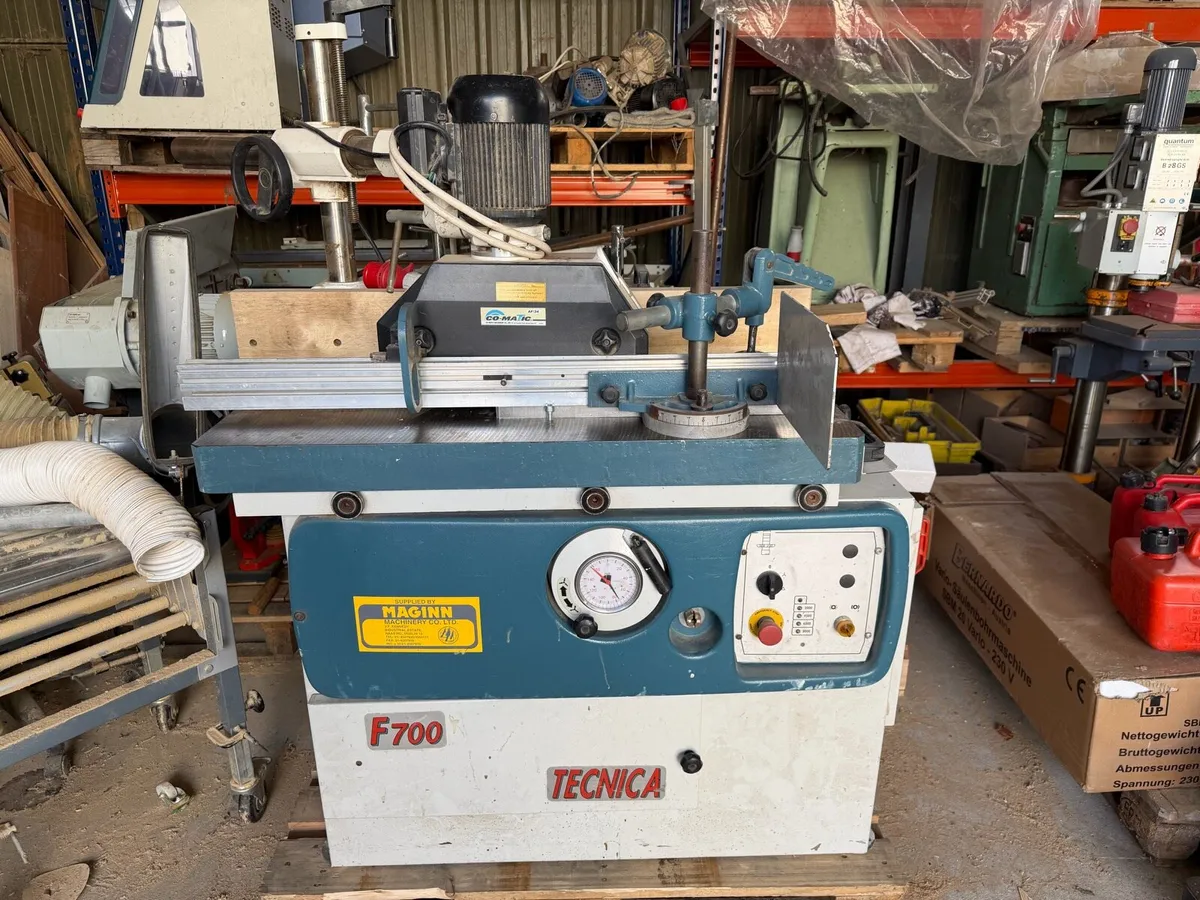 Spindle moulder & powerfeed - Image 3