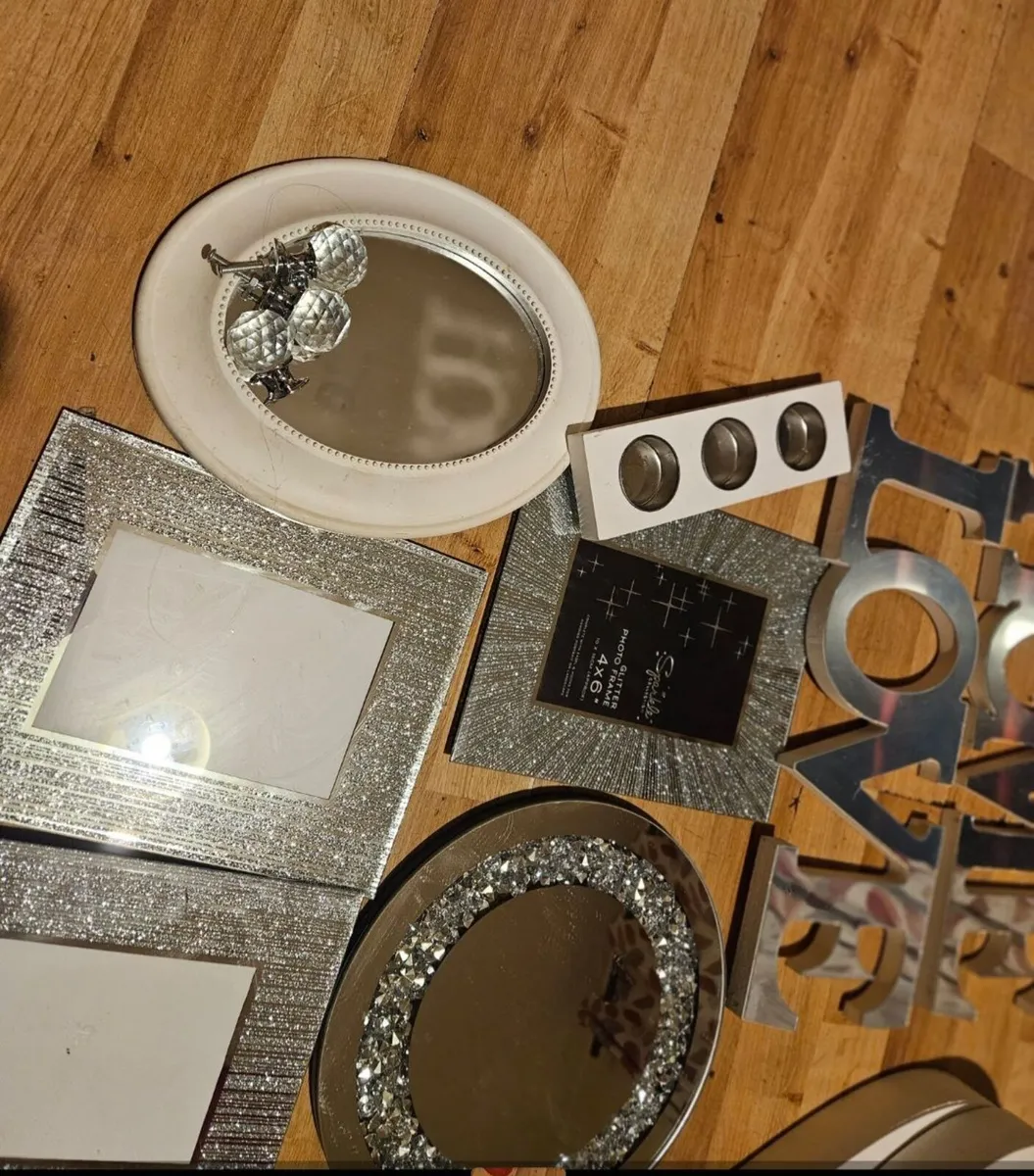 Mixed Lot of Glittery Home Items - Image 4