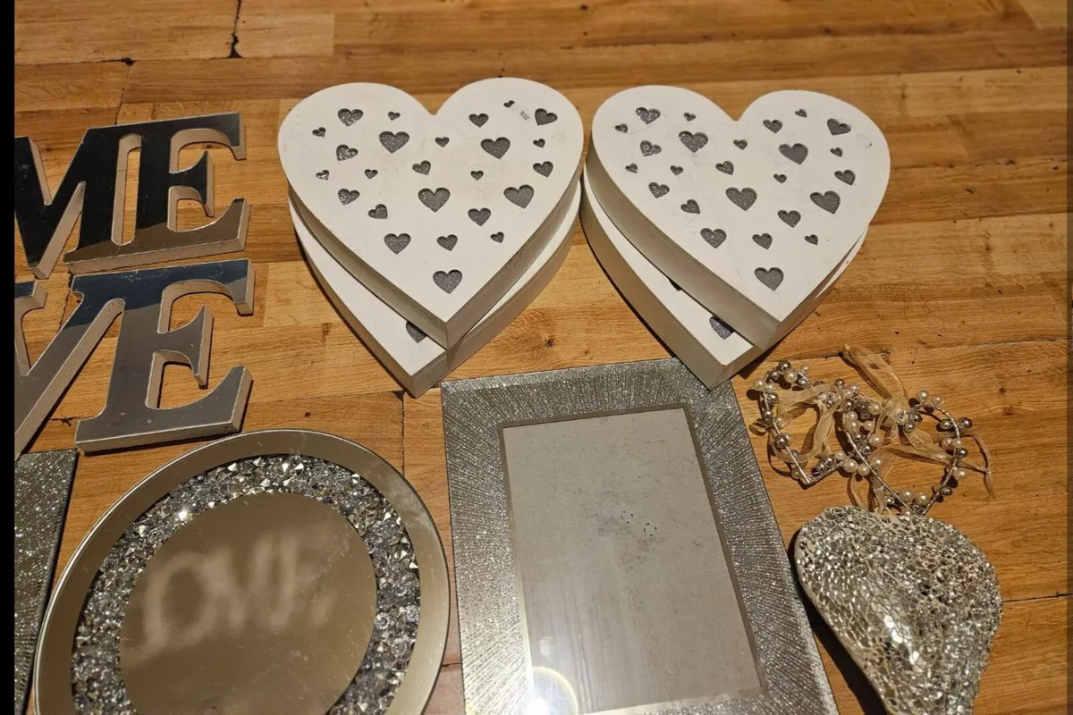 Mixed Lot of Glittery Home Items - Image 2