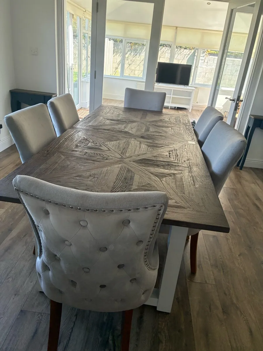 Riviera Maison Table with 6 chairs - Image 1