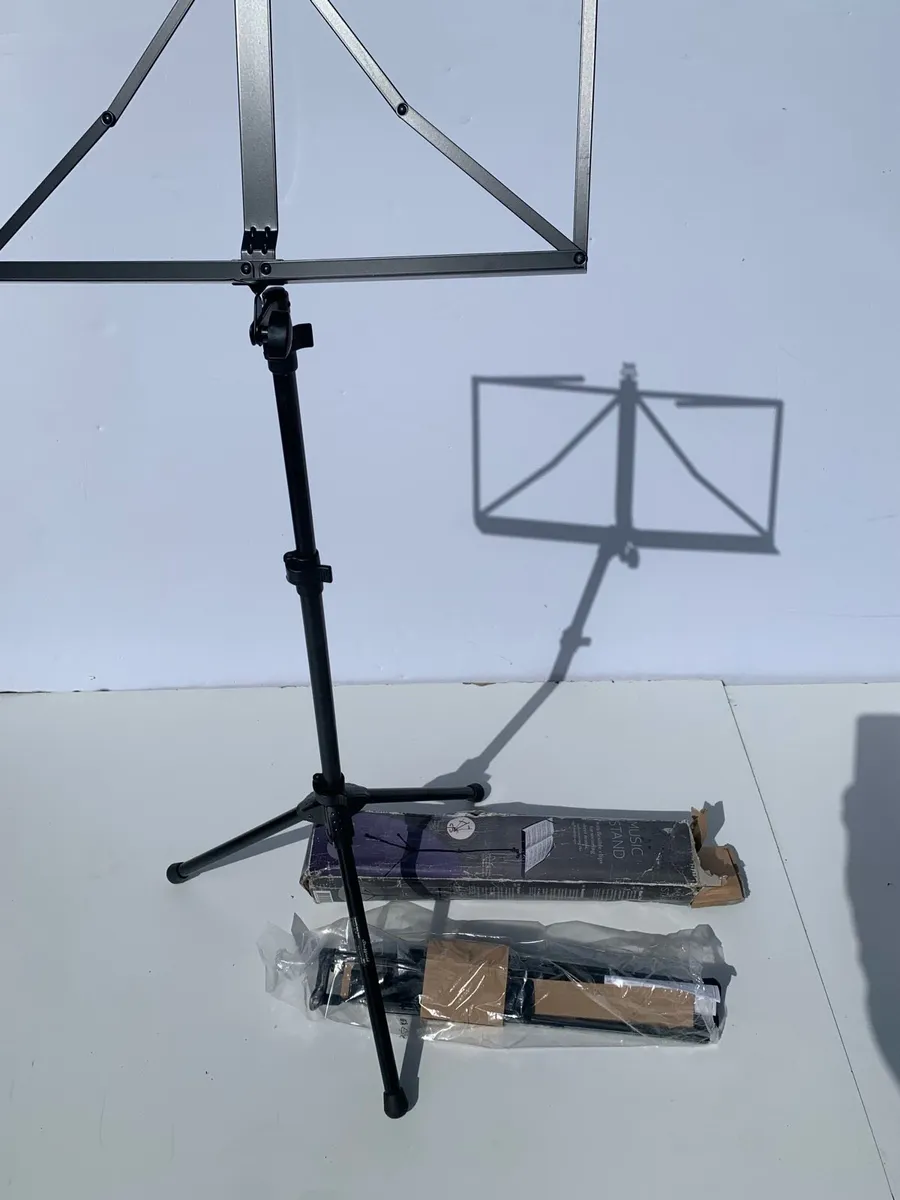 Music stands - Image 2