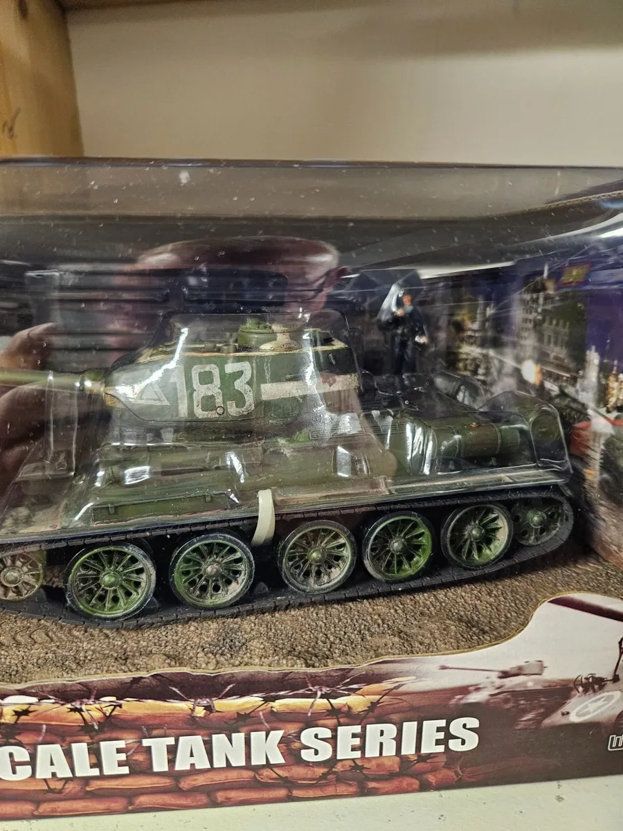Corgi Forces of Valor Russian WW2 T34 - Image 4
