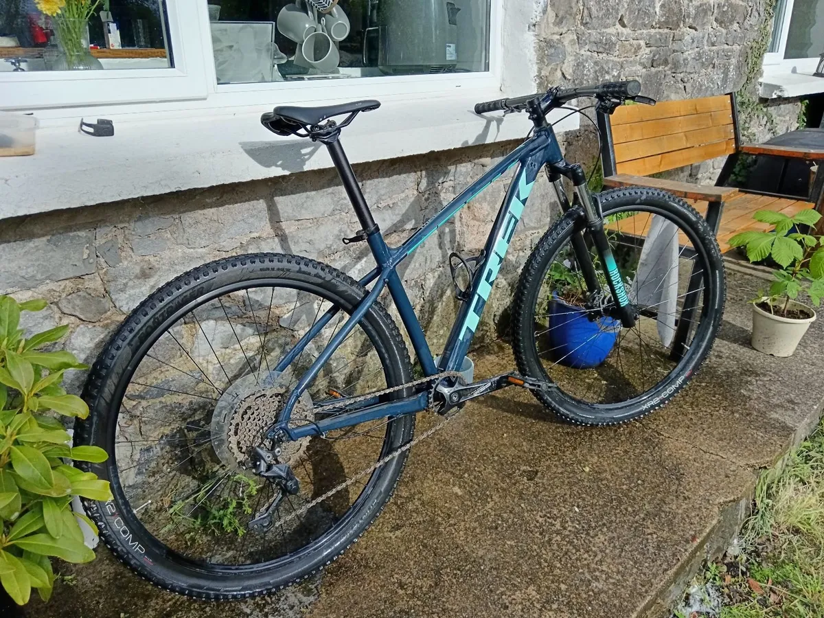 Bicycle Trek Marlin 7 Hardtail - Image 1
