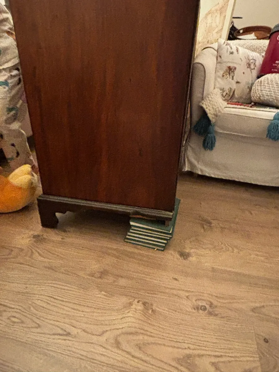 Dresser - Image 3