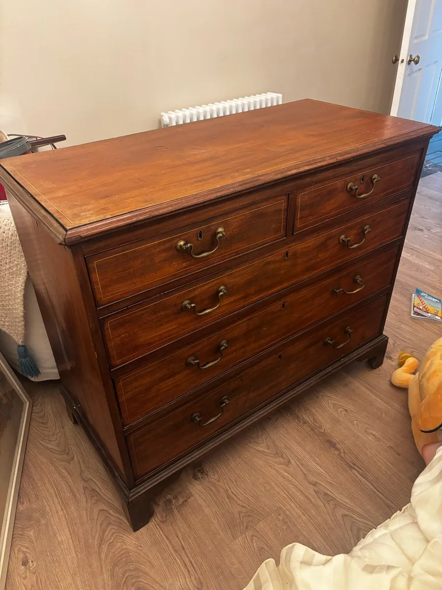 Dresser - Image 1