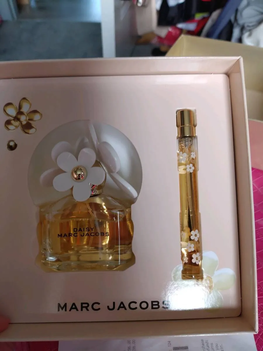 Marc Jacobs Daisy set - Image 3