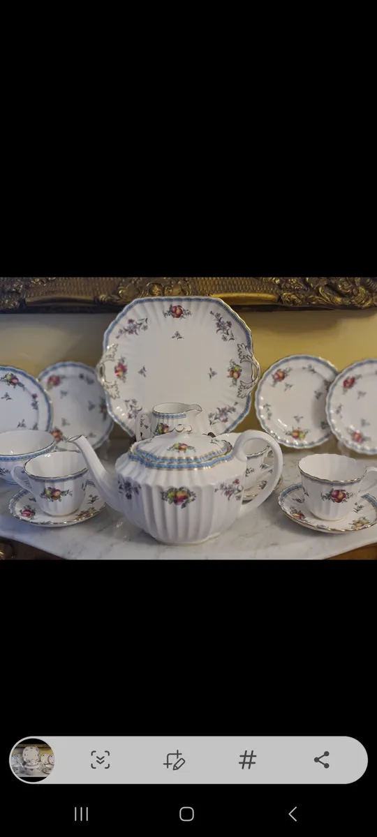 Spode tea and dinner service - Image 1