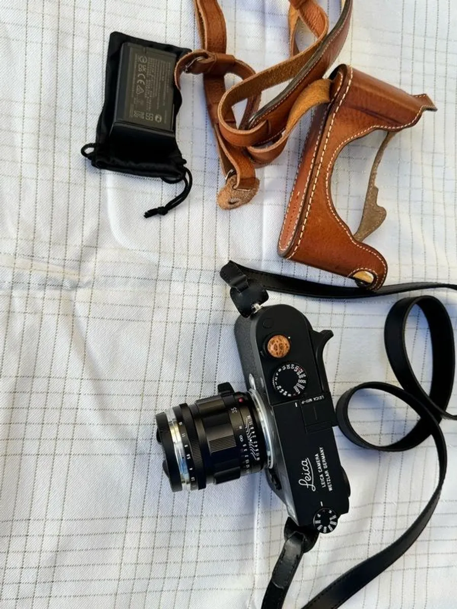 Leica M11-P  458 Shutter Count  Like New - Image 1