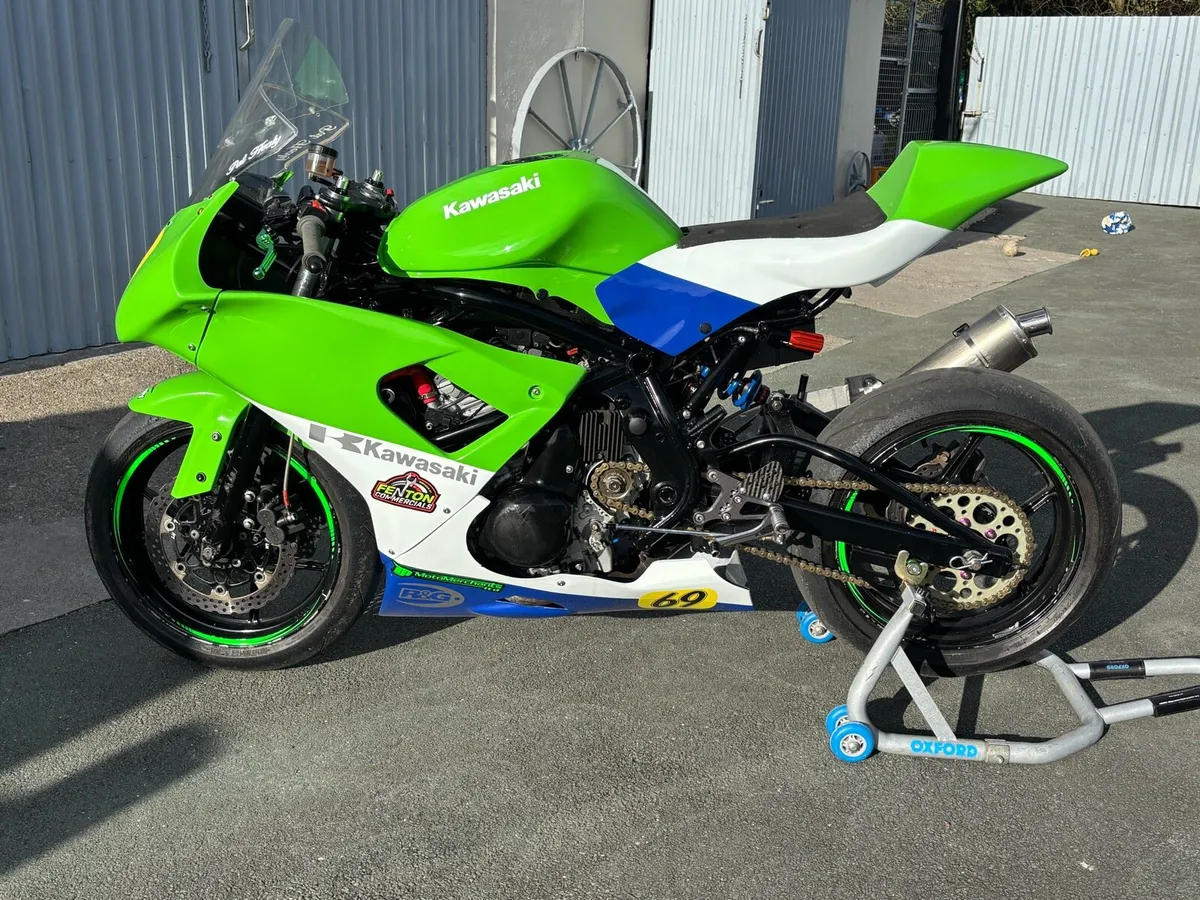 Kawasaki Er650 track bike - Image 1