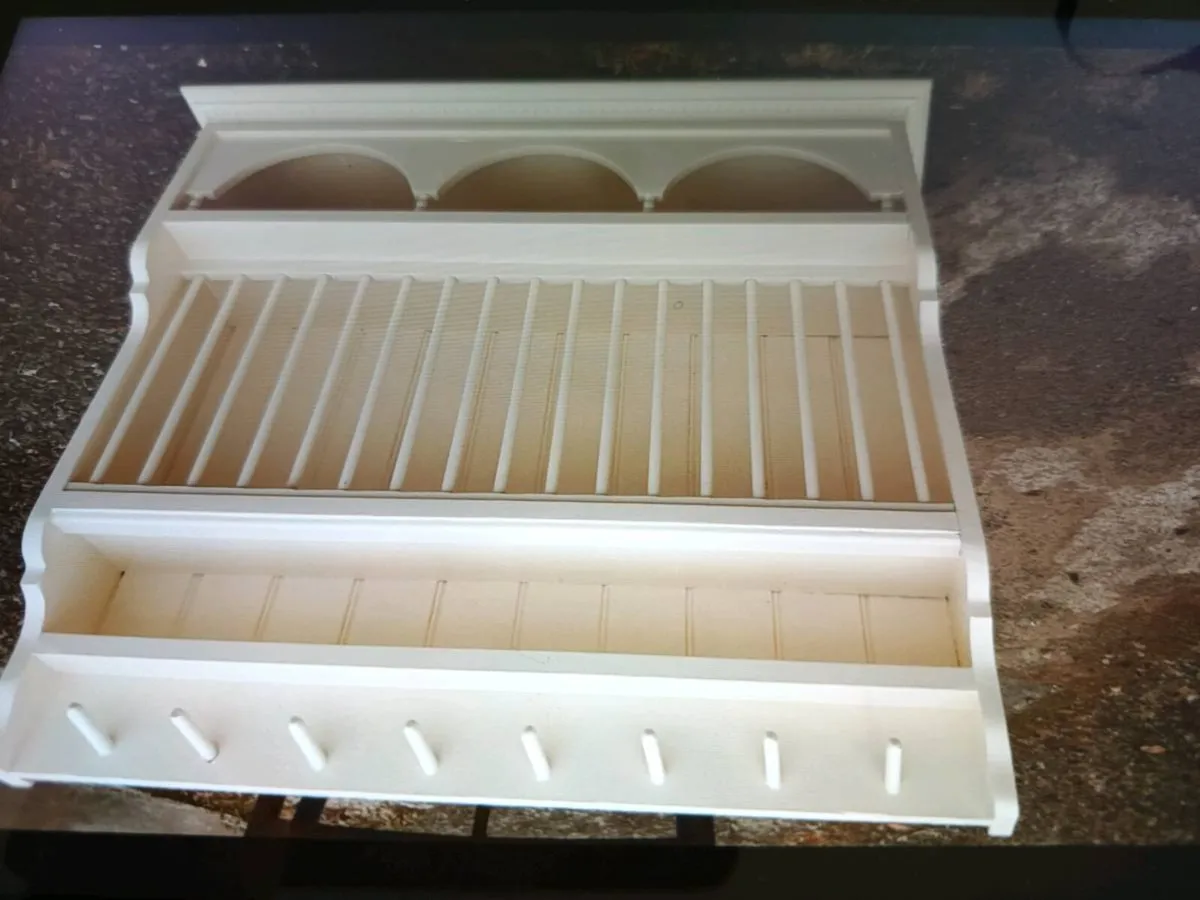 Kitchen wall dressers - Image 4