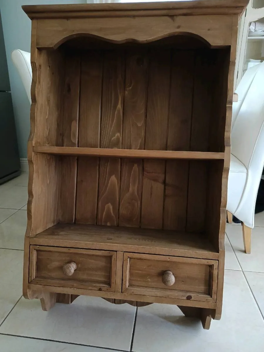Kitchen wall dressers - Image 1