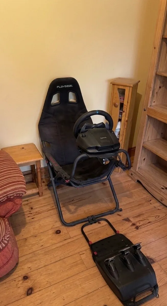Logitech G29 with Playseat Challenge