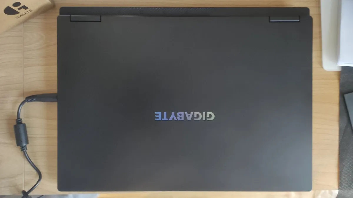 Gigabyte A16 RTX 5050 Ryzen 7 16GB Like New Warran - Image 4
